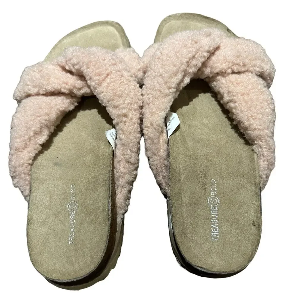 Treasure & Bond Womens Size 8 Pink Sherpa Crossover Sandals